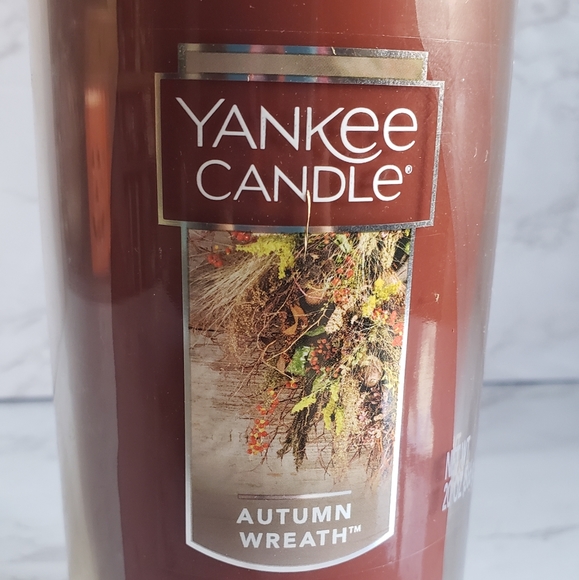 *RARE* Yankee Candle Cylinder Fall Candle - Picture 2 of 5